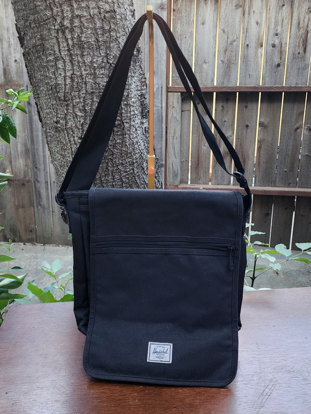 Herschel Supply Co Black Messenger Bag Flap Crossbody Laptop Briefcase